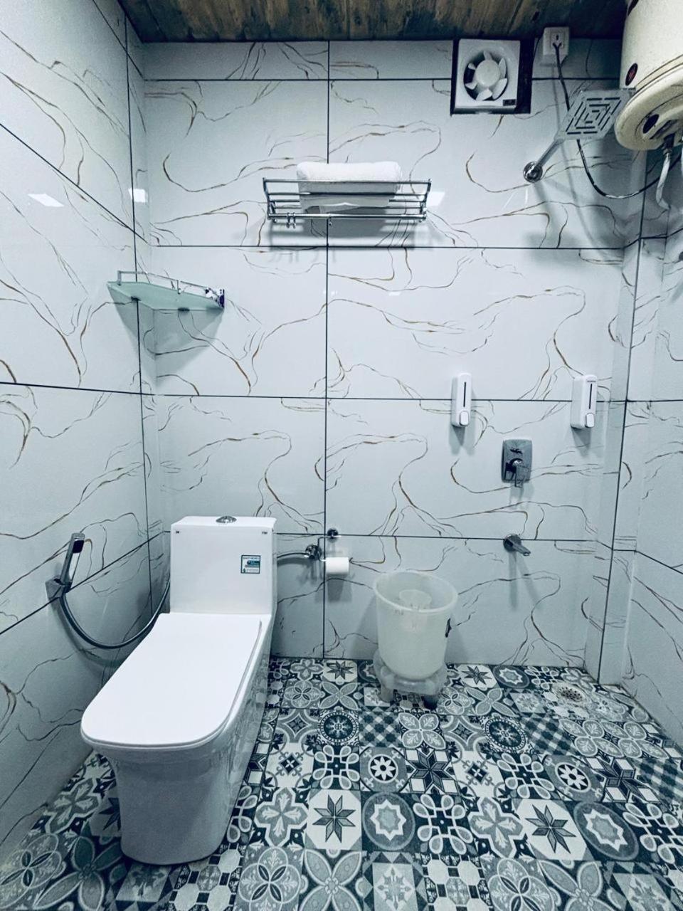 Hotel Amar موسوري المظهر الخارجي الصورة