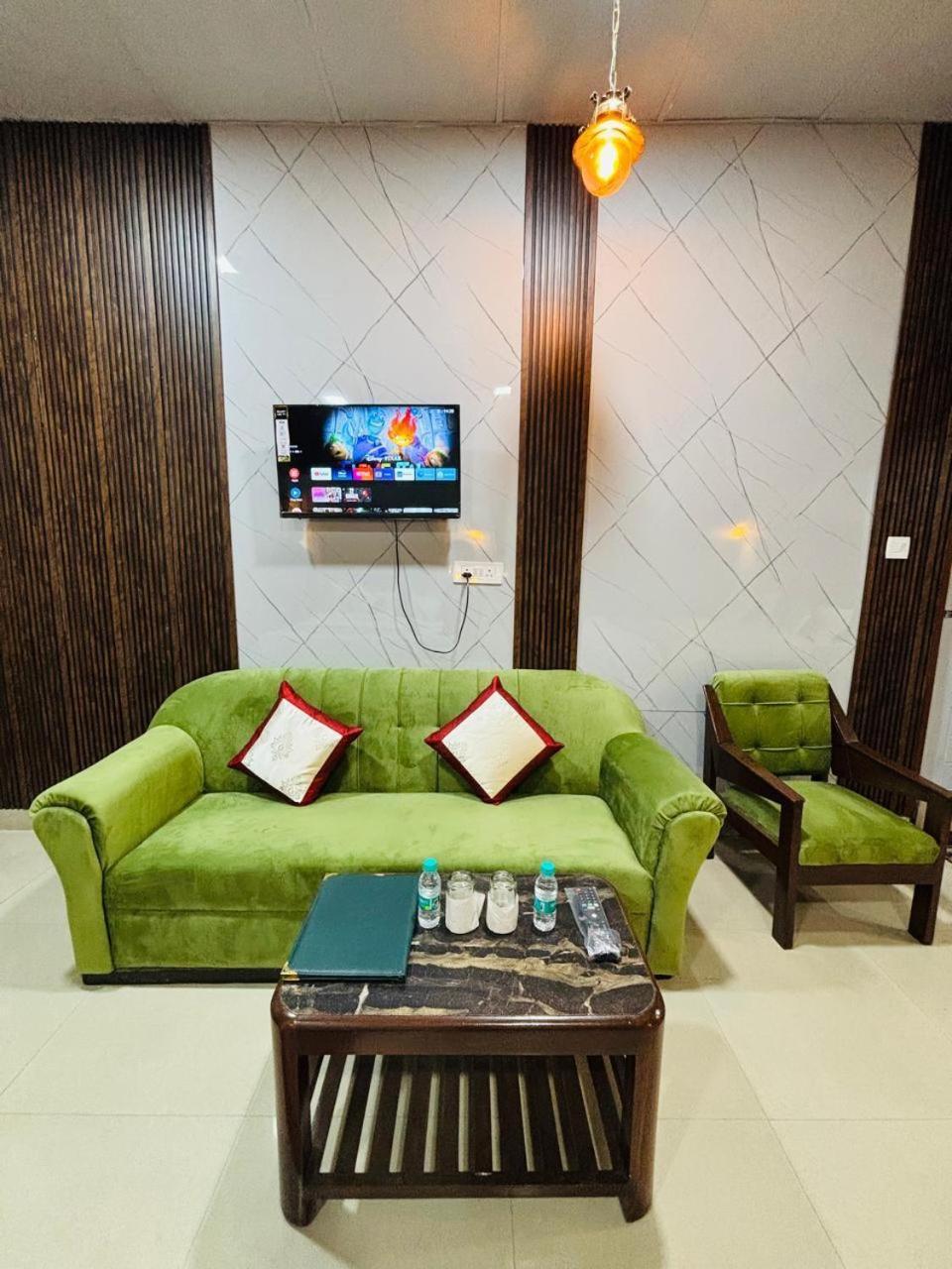 Hotel Amar موسوري المظهر الخارجي الصورة